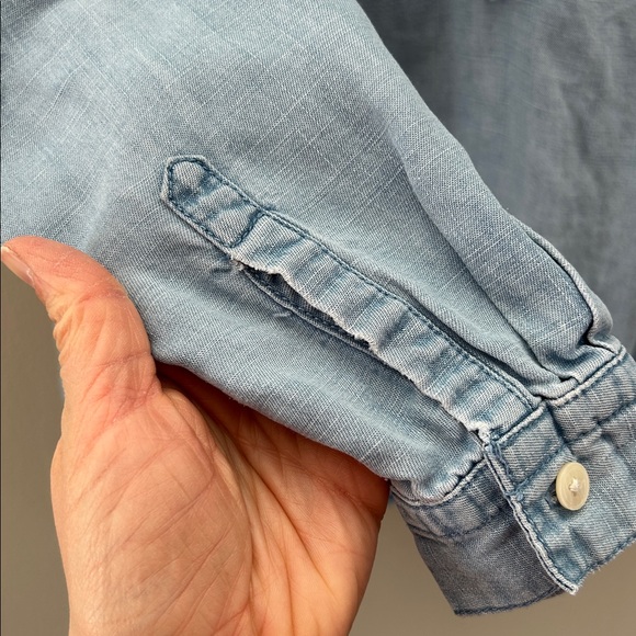 Ann Taylor LOFT Denim Chambray Half Button Relaxed Fit Lyocell/Linen Blouse - Picture 4 of 5